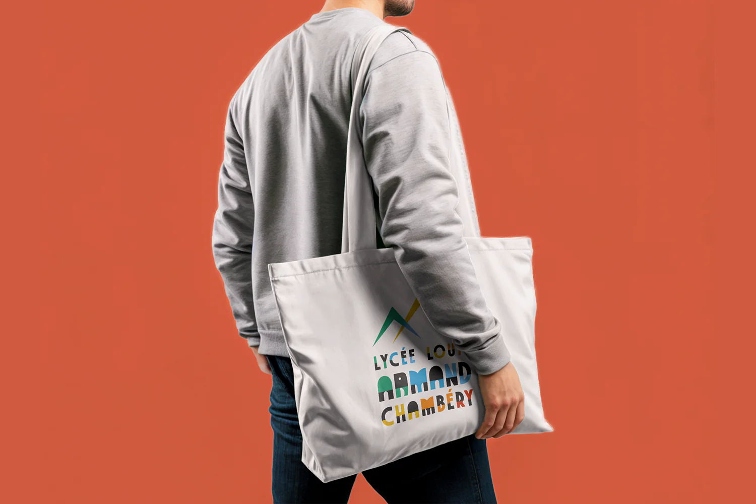 Déclinaison du signe graphique sur un tote bag